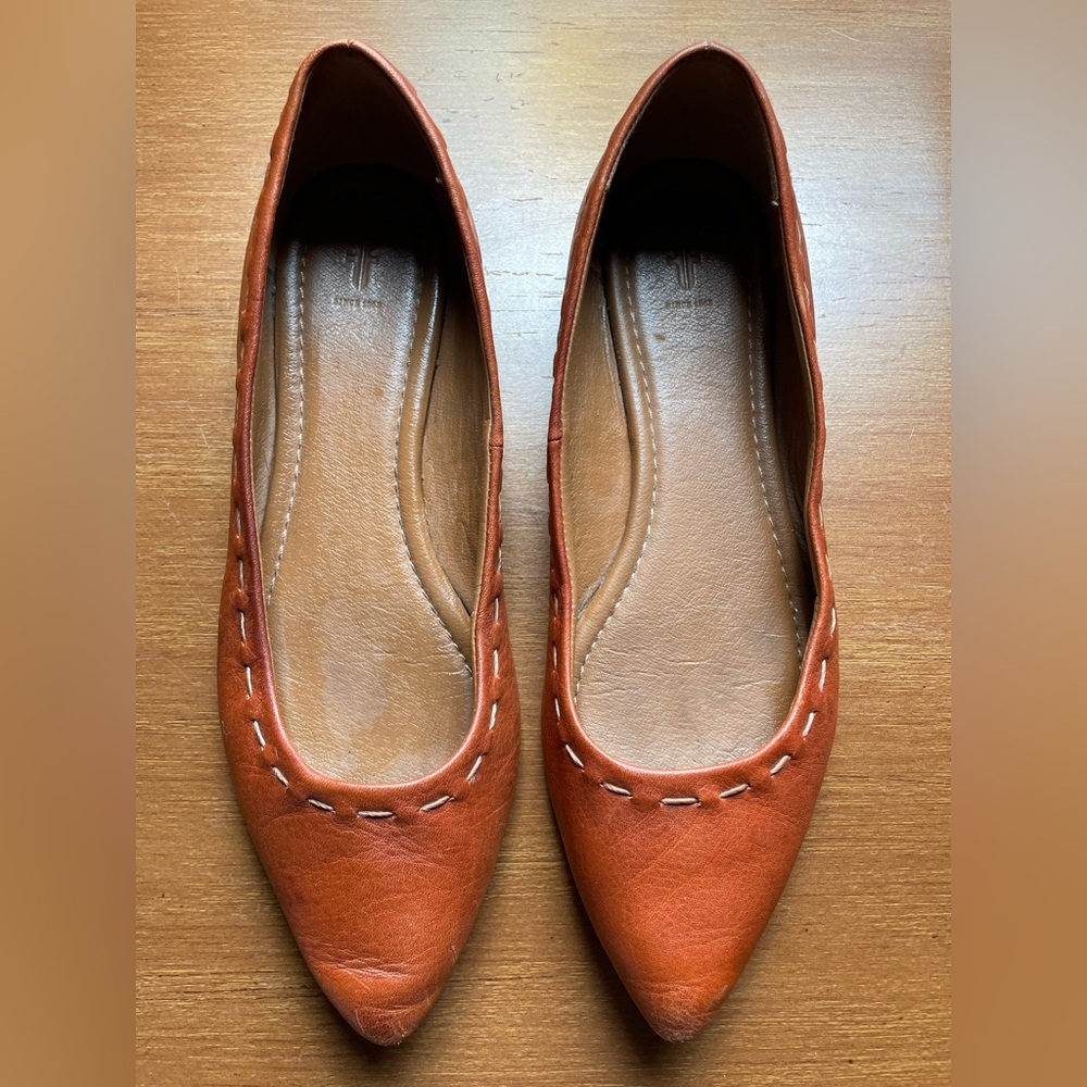 Frye size 7.5 Leather Stitched Pointy Toe Ballet Flats Cognac
